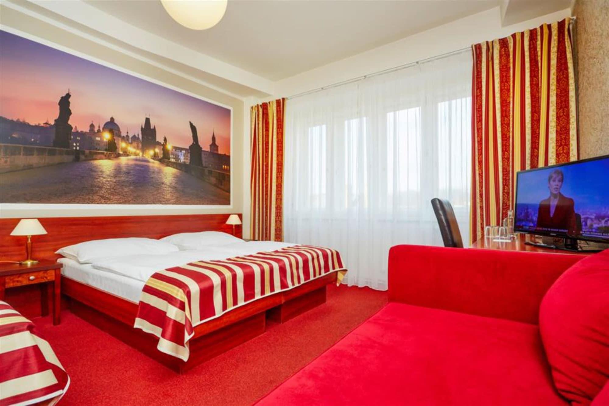 מלון Metropolitan Old Town - Czech Leading 4*